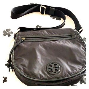 🌹AUTHENTIC NYLON TORY BURCH PURSE